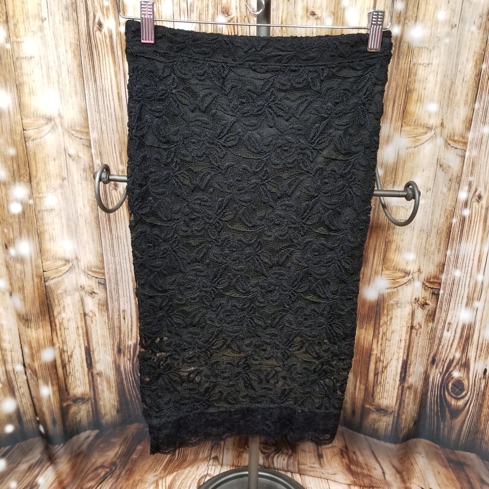 NEW Guess Black Lace Lined Ladies XS Elastic Waist Midi Pencil Skirt